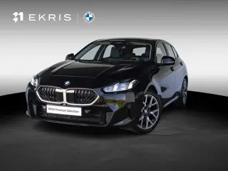 BMW 1 Serie 120 | Premium Pack | 18 inch | Comfort Access | Achteruitrijcamera | Sportstoelen | Stoe
