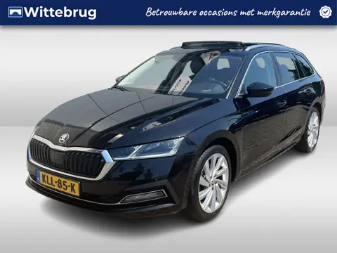 Škoda Octavia Combi 1.4 TSI iV PHEV Style / AUTOMAAT/ PANO/ LEER/ DCC/ CAMERA/ STUUR+STOELVERWARM & 