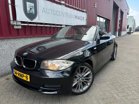 BMW 1-serie Cabrio 120i High Executive // 122 DKM NAP // Automaat // Clima // Cruise control // PDC 