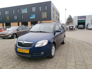 SKODA FABIA 1.6-16V AMBIENTE