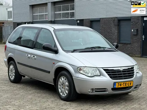 Chrysler Voyager 2.4i SE Luxe 7persoons CLIMA CRUISE PDC NIEUW APK