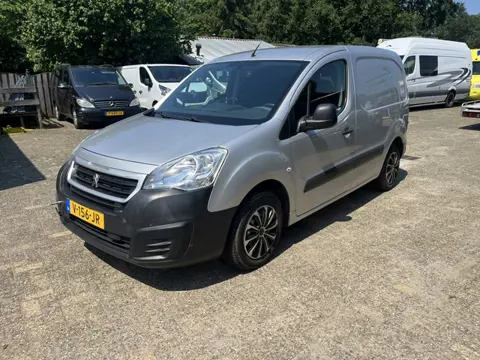 Peugeot Partner 120 1.6 BlueHDi MOTORSCHADE (bj 2017)