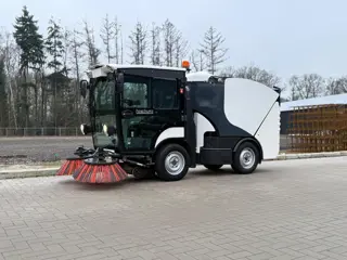 Boschung S2 Straatveger Diesel 3900UUR hoogkieper Airco veegmachine HL1173