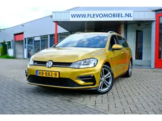Volkswagen Golf Variant 1.0 TSI Highline Business R Navi|Massagestoel|Virt-Displ|CarPlay|LMV