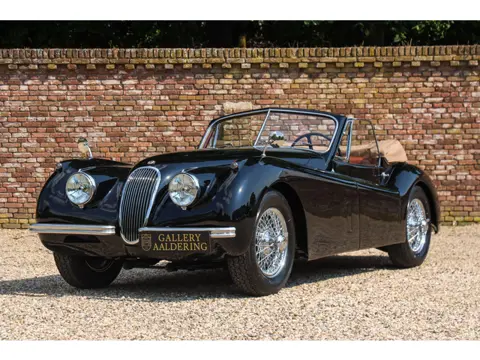Jaguar XK120 DHC "Black and cognac" It was very well restored - and you’ll benefit from that,In Jagu