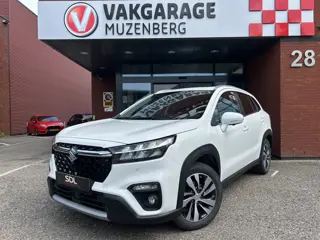 Suzuki S-Cross 1.5 Hybrid Style // FULL LED // PANO/SCHUIFKANTELDAK // HALF-LEDER // NAVI + CARPLAY 