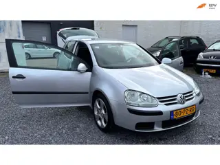 Volkswagen Golf 1.6 Trendline