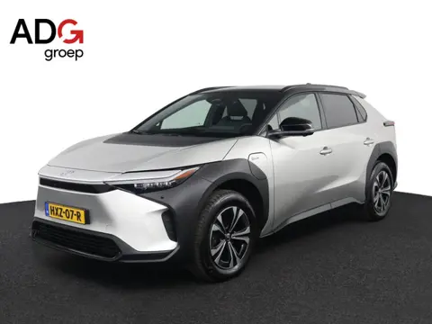 Toyota bZ4X Dynamic 71 kWh | Panoramadak | Stoelverwarming | 360 graden camera |