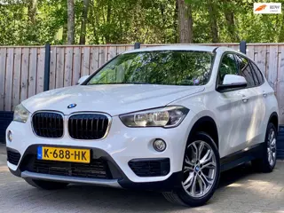 BMW X1 SDrive18i High Executive Automaat I Navi I APK I Achteruit Camera I Nette Auto