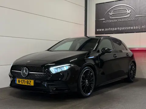Mercedes-Benz A-klasse 200 AMG Pano, Cruise Control, Sfeerverlichting, Stoelverwarming, Burmester, A