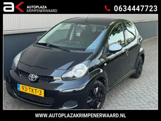 Toyota Aygo 1.0-12V Comfort Navigator airco Nieuwe apk