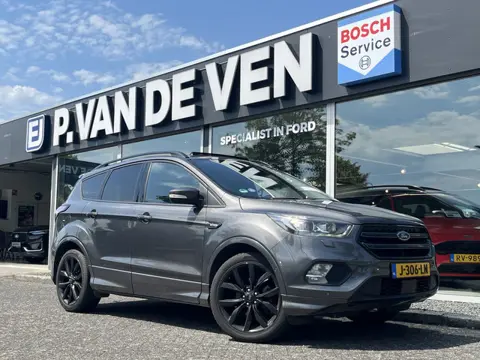 Ford Kuga 1.5 EcoBoost ST Line 150pk/110kW 6-bak | Panodak | Trekhaak | Elek. achterklep | Bi-Xenon 