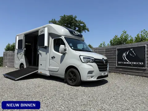 Renault Master | HORSETRUCK | STX | STALLION 5XL | 2022 | DUB CAB | HENGST | 41.624KM | MANUEL | 5-S
