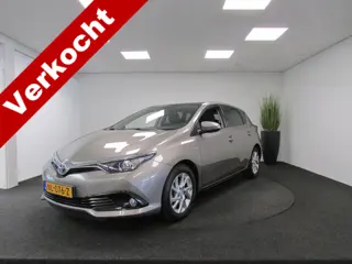 Toyota Auris 1.8 Hybrid I Achteruitrijcamera I Navigatie I BOVAG-Garantie I
