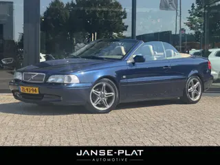 Volvo C70 Convertible 2.4 T Prestige AUT | NL-Auto | Volledig Dealer OH | Nieuwe APK |