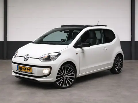 Volkswagen Up! 1.0 high up! l Airco Pano Fender Cruise PDC
