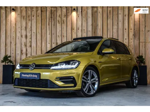 Volkswagen Golf 1.5 TSI 3X R-Line *Pano*Camera*Keyless*DSG*