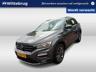 Volkswagen T-Roc 1.0 TSI Style / PARKEER SENSOREN V+A/ CAMERA/ DIGITAL DASH/ NAVI/ AIRCO