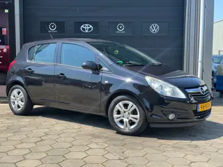 Opel Corsa 1.2-16V Edition - 2e Eigenaar - 5 Deurs - Airco - N.a.p. -