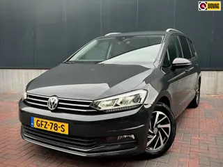 Volkswagen TOURAN 1.5 TSI Comfortline 7p * Navi * Climate * Led * Dealer Onderhouden *