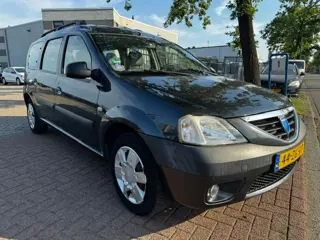 Dacia Logan MCV 1.6-16V Lauréate 7persoons Airco APK 02-2027