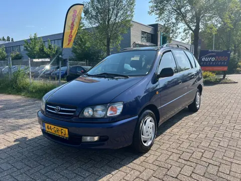Toyota Picnic 2.0-16V Executive - 6 PERSOONS - AIRCO