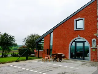 Ardennen vakantiehuis met jacuzzi, rolstoelvriendelijk, 5 slaap- en badkamers