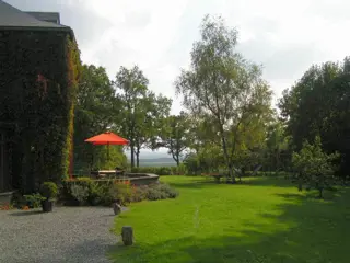 Ardennen: Boswachterwoning, aan de rand van het bos, haarcasette, speeltuig, petanque
