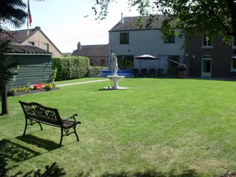 Kindvriendelijk vakantiehuis, haarcassette, omheinde tuin, ideaal om de Ardennen te verkennen