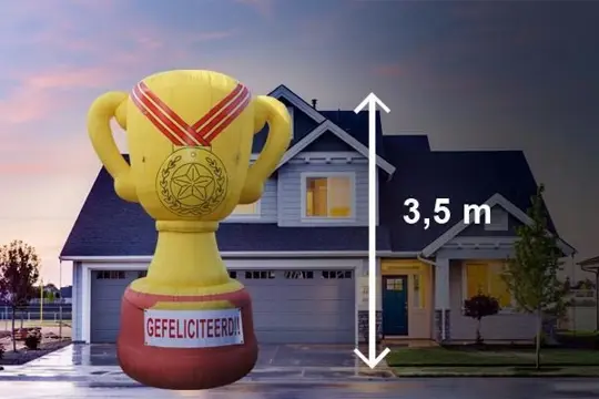 Opblaasbare Gouden Beker te huur landelijke bezorging mogeli