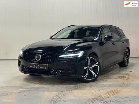 Volvo V60 2.0 T6 Plug-in hybrid AWD Plus Dark | NAP | BLACK EDITION | CAMERA | MEMORY SEATS