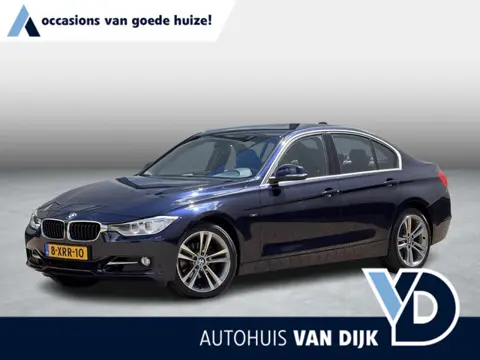 BMW 3-serie 320i High Executive | NL-auto/1e eign./Leder/Sportstoelen/Navi/PDC