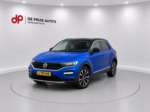 Volkswagen T-Roc 1.0 TSI Style Navigatie Carply/android ACC Laneassist 17inch Zwart dak Climatecontr
