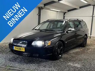 Volvo V70 2.4 T5 260PK AUT 6-2005 LEDER NAVI XENON SCHF.DAK ST.VERW CRUISE ECC PDC TEL 18'' TREKH..