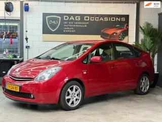 Toyota Prius 1.5 VVT-i CAMERA|NAVI|PARK ASSIST|PDC|CRUISE