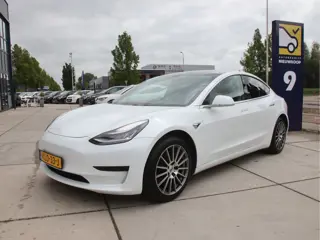 Tesla Model 3 60 kWh Plus range FSD, FULL LED, Trekhaak Zomer actie!