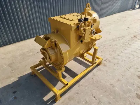 Cat Transmission 740