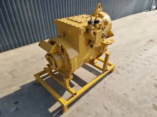Cat Transmission 740