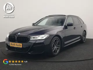 BMW 5 Serie Touring 530e M Sport PHEV 293pk Dealer O.H. | Trekhaak Af Fabriek | Panodak | Head Up | 