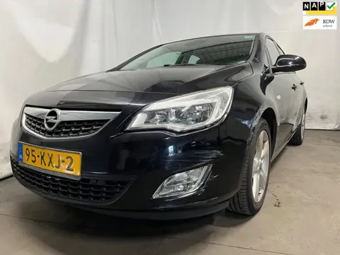 Opel Astra 1.6 Edition - Koppakking defect - Schade