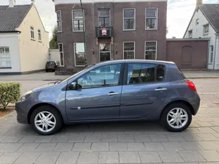 Renault Clio 1.6-16V Exception HALF LEER AIRCO 5DEURS DEALER ONDERHOUDEN