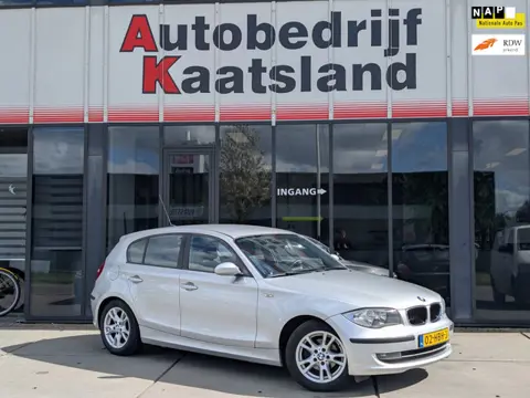 BMW 1-serie 116i Business Line - Lees omschrijving