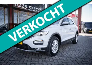 Volkswagen T-Roc 1.5 TSI Sport| Automaat | Adapt. cuise | Trekhaak | Multifunctie stuur | Navi | Par