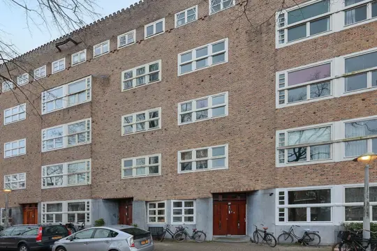 Woning aan de Vrijheidslaan te Amsterdam