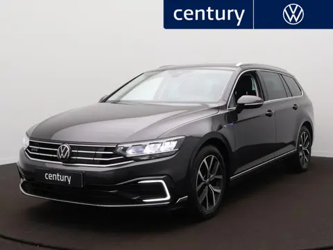 Volkswagen Passat 1.4 TSI PHEV GTE Business Automaat - Navigatie - Trekhaak - ErgoComfort-stoel - Ca
