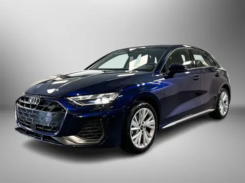 Audi A3 Sportback 35 150pk TFSI S edition Stoelverwarming voorin | Sportstoelen zwarte stof | Parkee