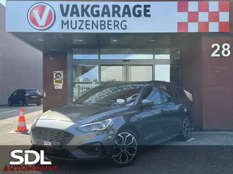 Ford FOCUS Wagon 1.5 ST-Line // NAVI // CAMERA // B&O AUDIO // ELEK. TREKHAAK // CRUISE CONTROL // H