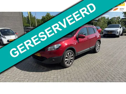 Nissan Qashqai 2.0i 141pk Clima Cruise Navi Panorama Trekhaak 1400kg.