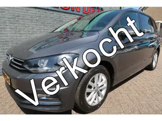 Volkswagen Touran 1.4 TSI Highline 7p Zeer nette en complete auto met Geïntrigeerde  stoel verhoging
