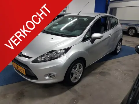 2x Ford Fiesta 1.25i 3 DEURS AIRCO LM Velgen